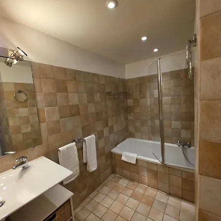 Apartment Les De Robinson 18 Standing Presta *